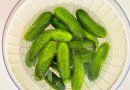 Simple Old World Style Pickled Dill Cucumbers Canning Recipe