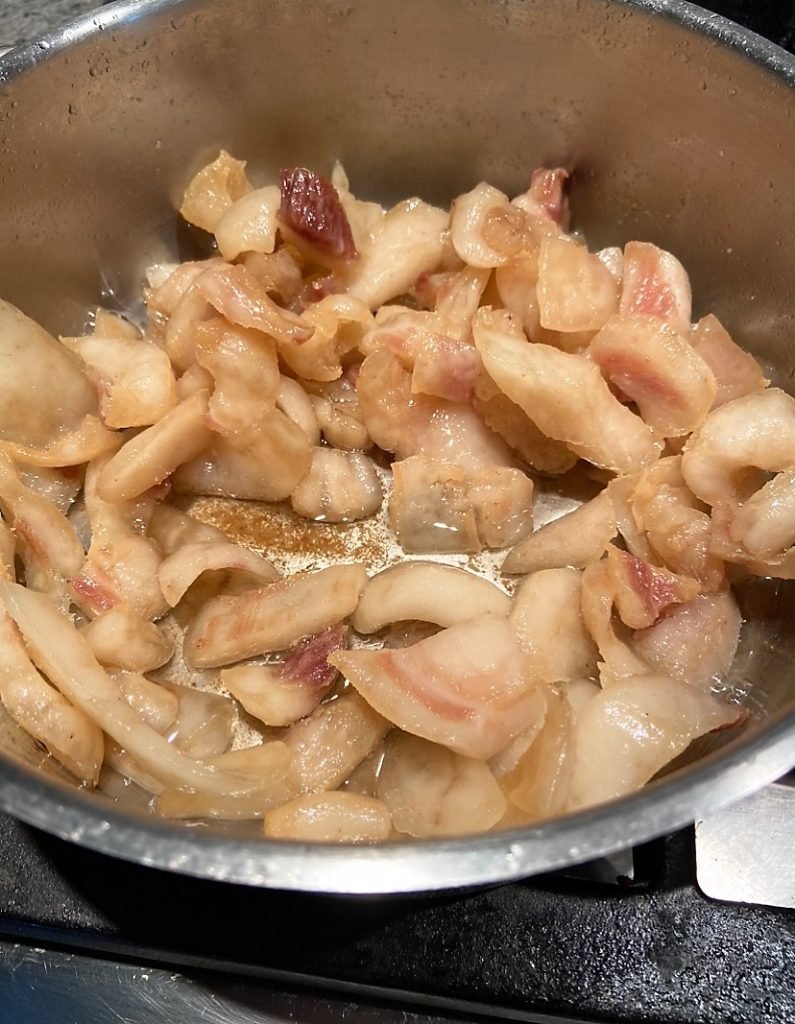 return cracklings back into a  pot